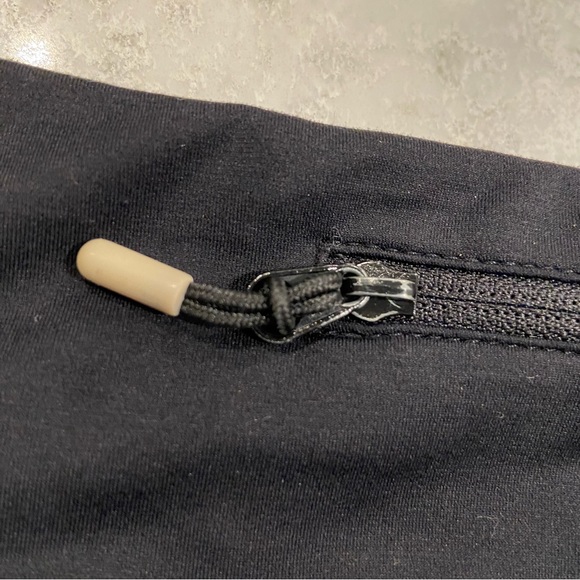 Lululemon skort black zip pocket size 4 Pickleball Gym Jogging “Wet Dry Warm” - Picture 4 of 9